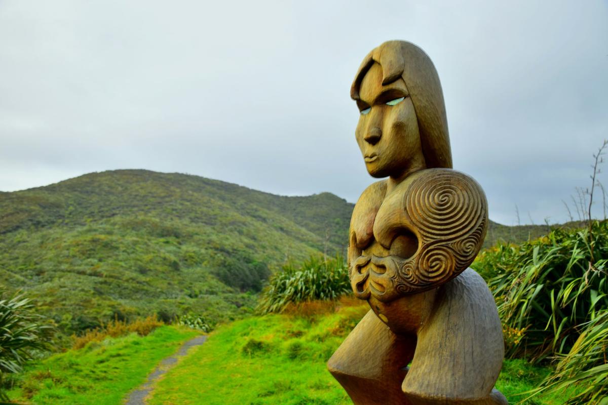 Maori-statue-scaled