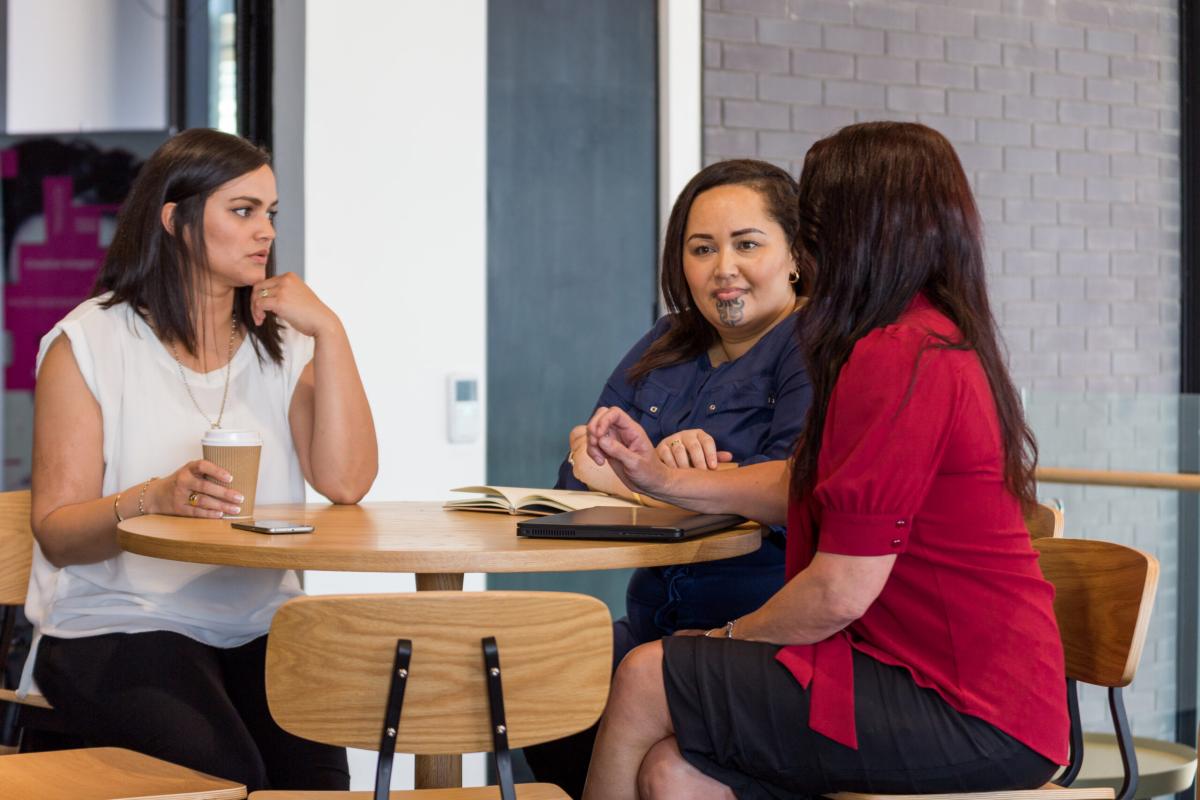 meeting-897908494-scaled