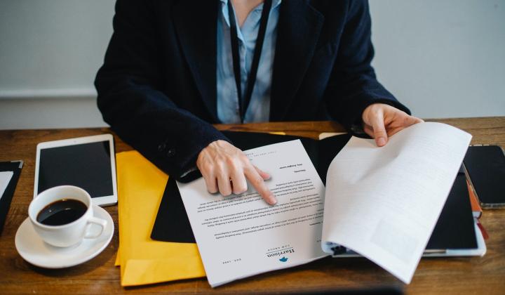 pexels-sora-shimazaki-5668494